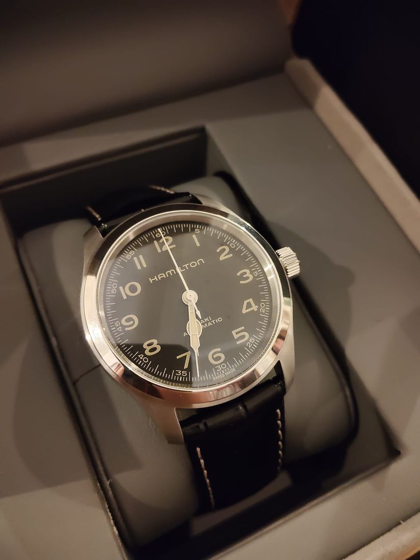 Hamilton Khaki Field Murph de 38 mm dans son écrin